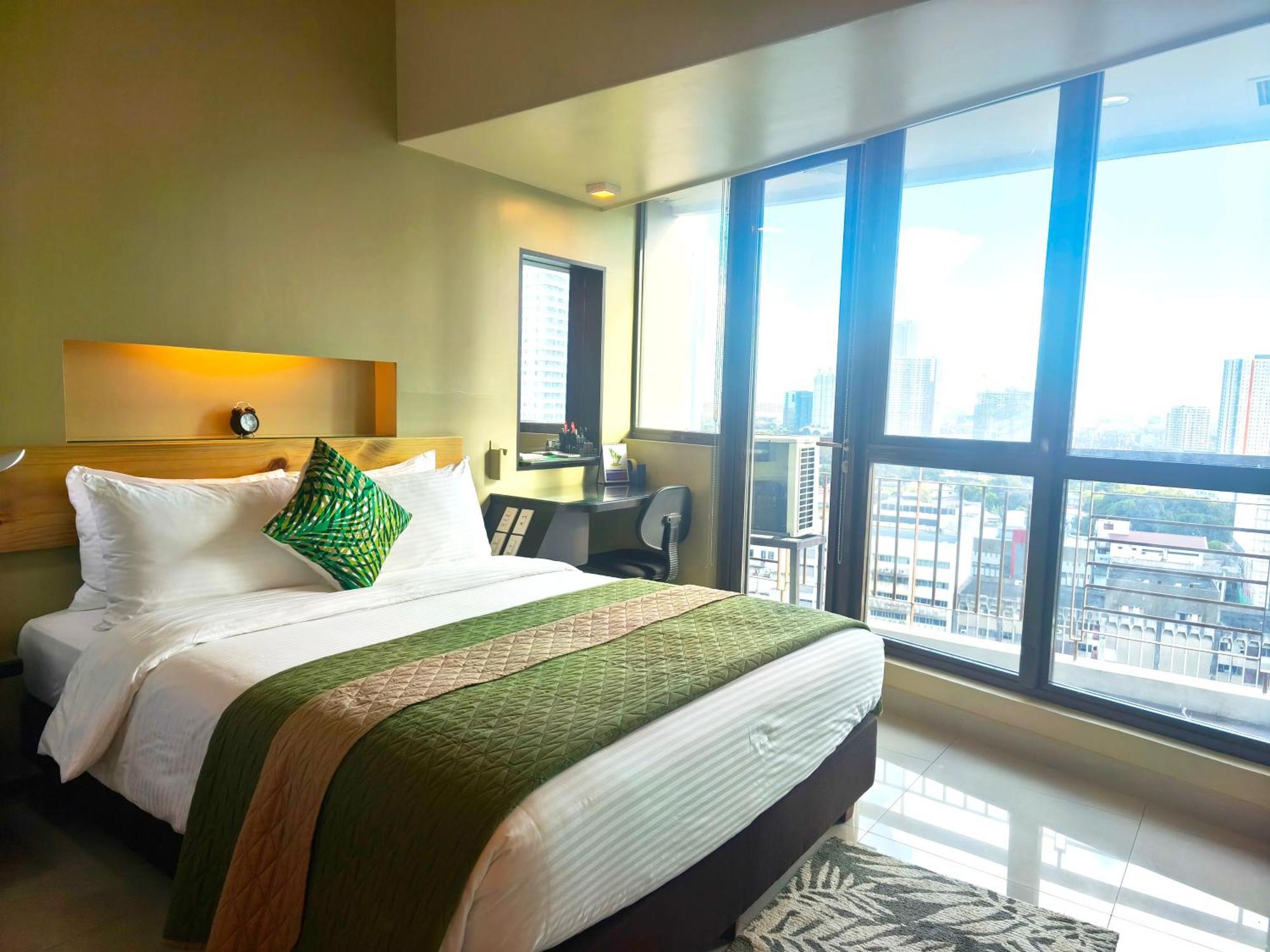KL Executive Greenbelt  Manila Exterior foto